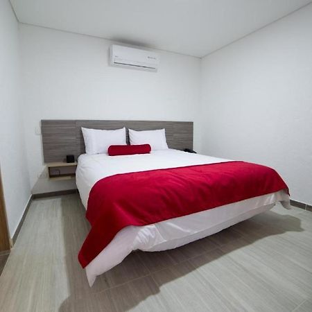 Hotel Med 70 ميديلين المظهر الخارجي الصورة