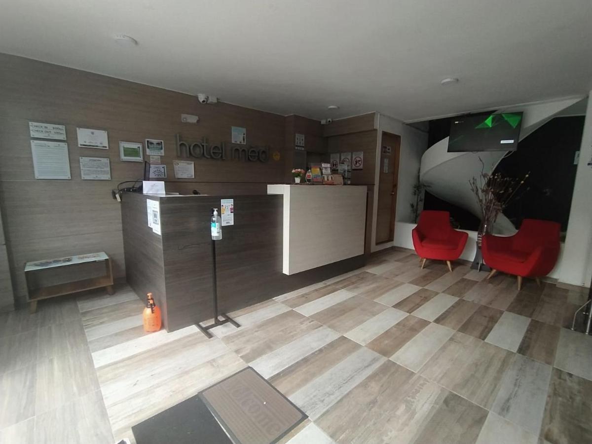 Hotel Med 70 ميديلين المظهر الخارجي الصورة