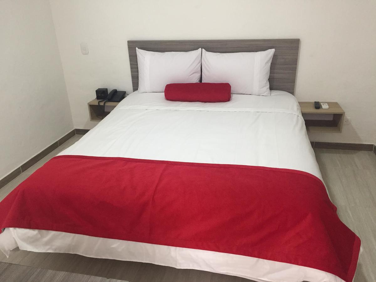 Hotel Med 70 ميديلين المظهر الخارجي الصورة