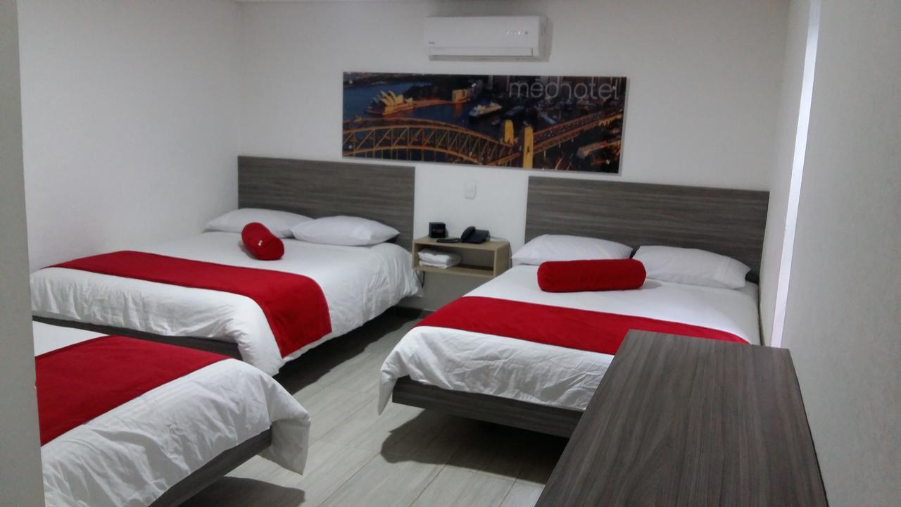 Hotel Med 70 ميديلين المظهر الخارجي الصورة