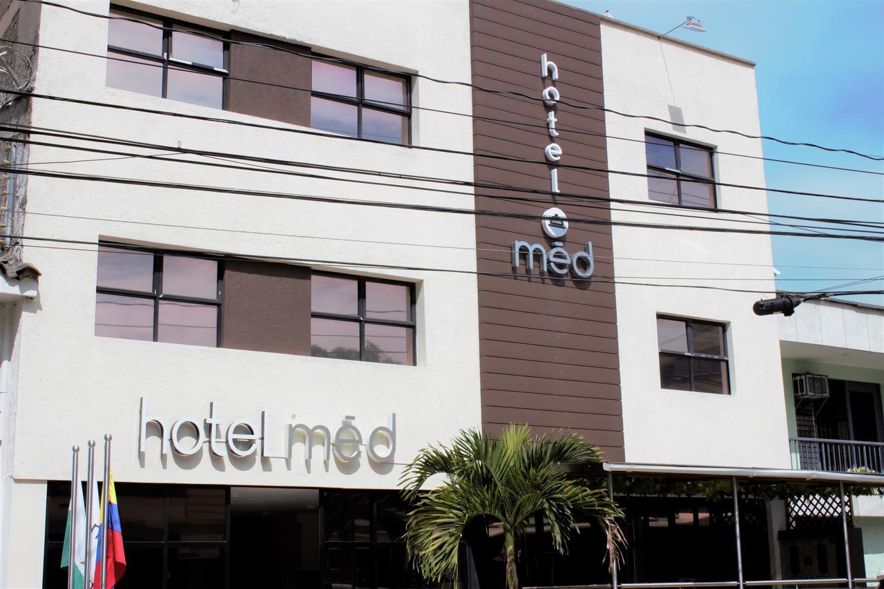 Hotel Med 70 ميديلين المظهر الخارجي الصورة