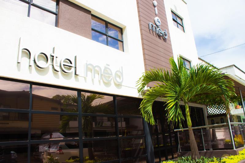 Hotel Med 70 ميديلين المظهر الخارجي الصورة