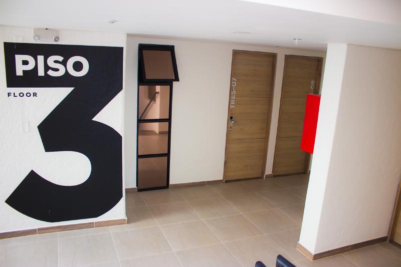 Hotel Med 70 ميديلين المظهر الخارجي الصورة