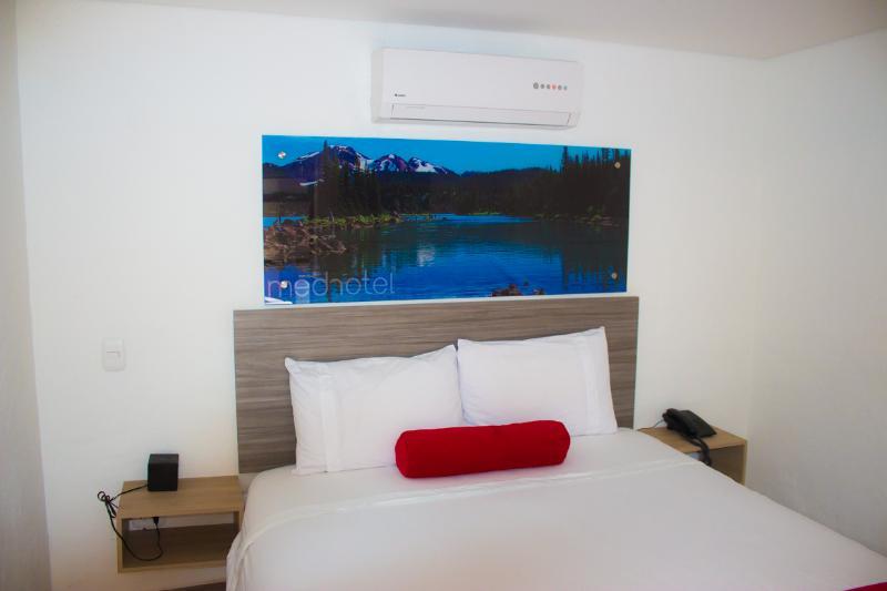 Hotel Med 70 ميديلين المظهر الخارجي الصورة