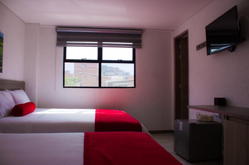 Hotel Med 70 ميديلين المظهر الخارجي الصورة