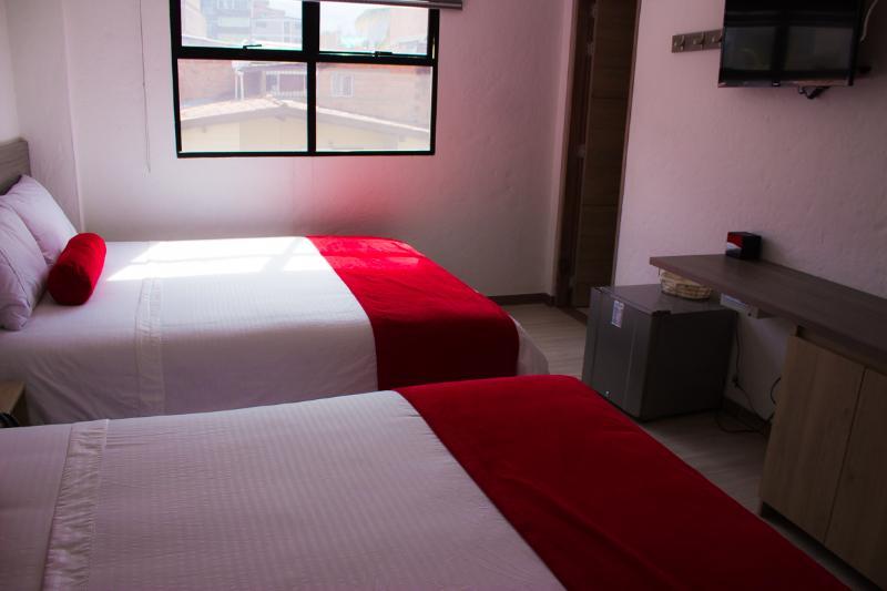 Hotel Med 70 ميديلين المظهر الخارجي الصورة
